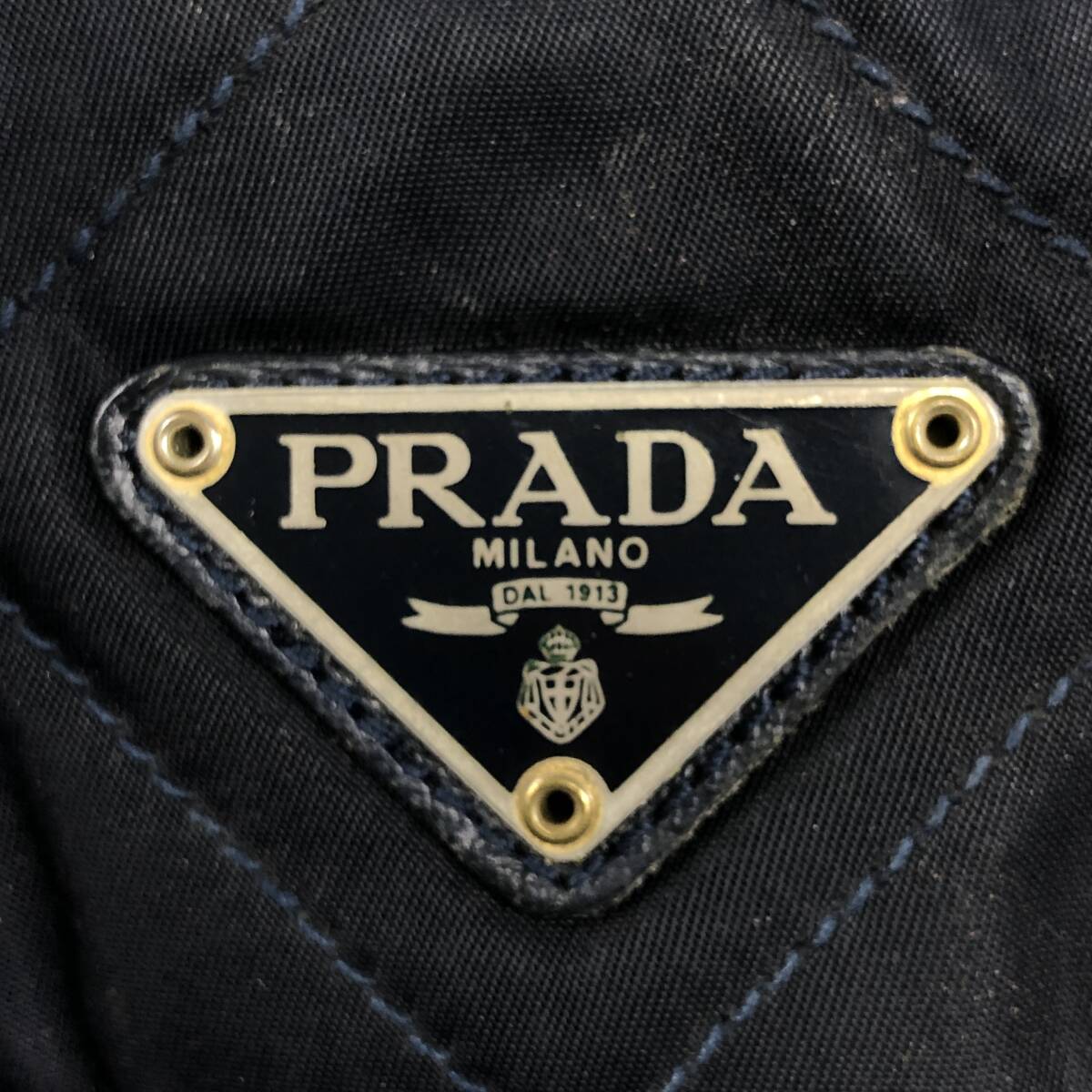 *3D504/PRADA Prada / цепь сумка на плечо / наклонный ../te Hsu to нейлон / стеганое полотно / треугольник Logo plate / Gold металлические принадлежности / черный / чёрный 