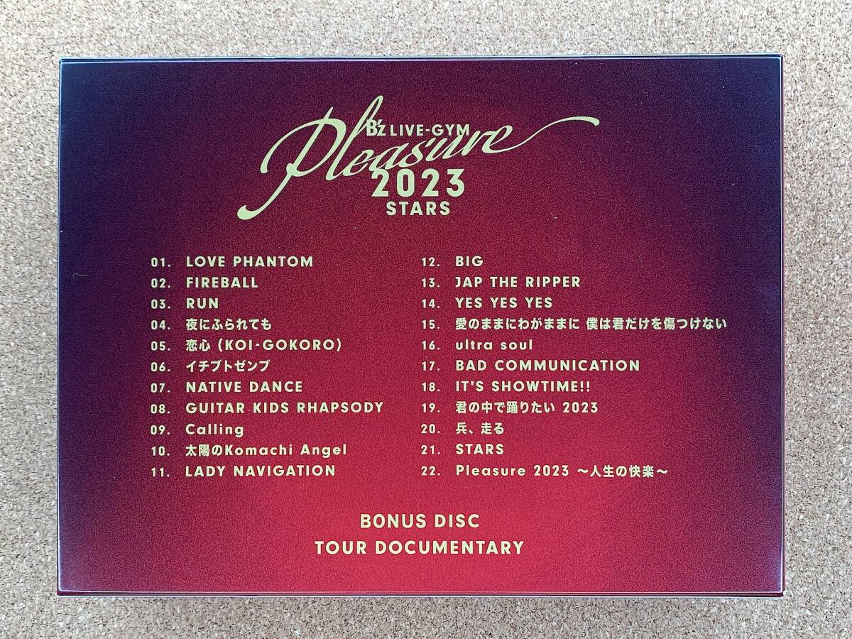 ☆★【中古美品!!】 LIVE Blu-ray 『B’z LIVE-GYM Pleasure 2023 -STARS-』[ 2枚組（本編1枚＋特典DISC1枚）] ポストカード付 ★☆_画像3