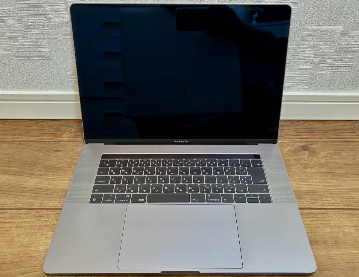 ジャンク【Apple】MacBook Pro 15inch 2017 A1707 Corei7-7820HQ 16GB SSD256GB NVMe AMD Radeon Pro 560 中古Mac 画面表示不良 割れ無し_画像1