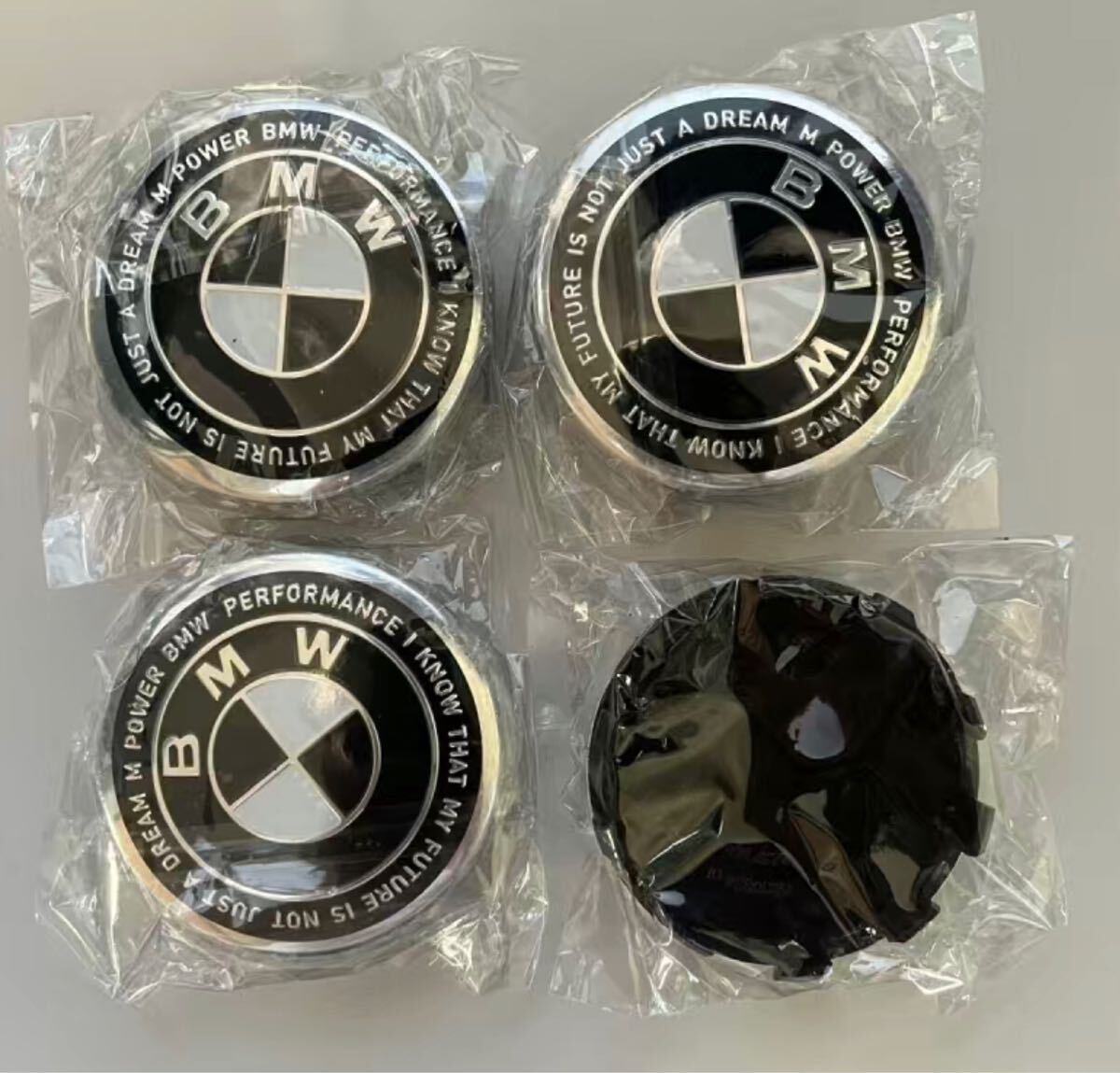 BMW ホイールキャップ 56mm 新品未使用　傷防止フィルム付き【4個】ホイールセンターキャップ　56mm 50周年_画像1
