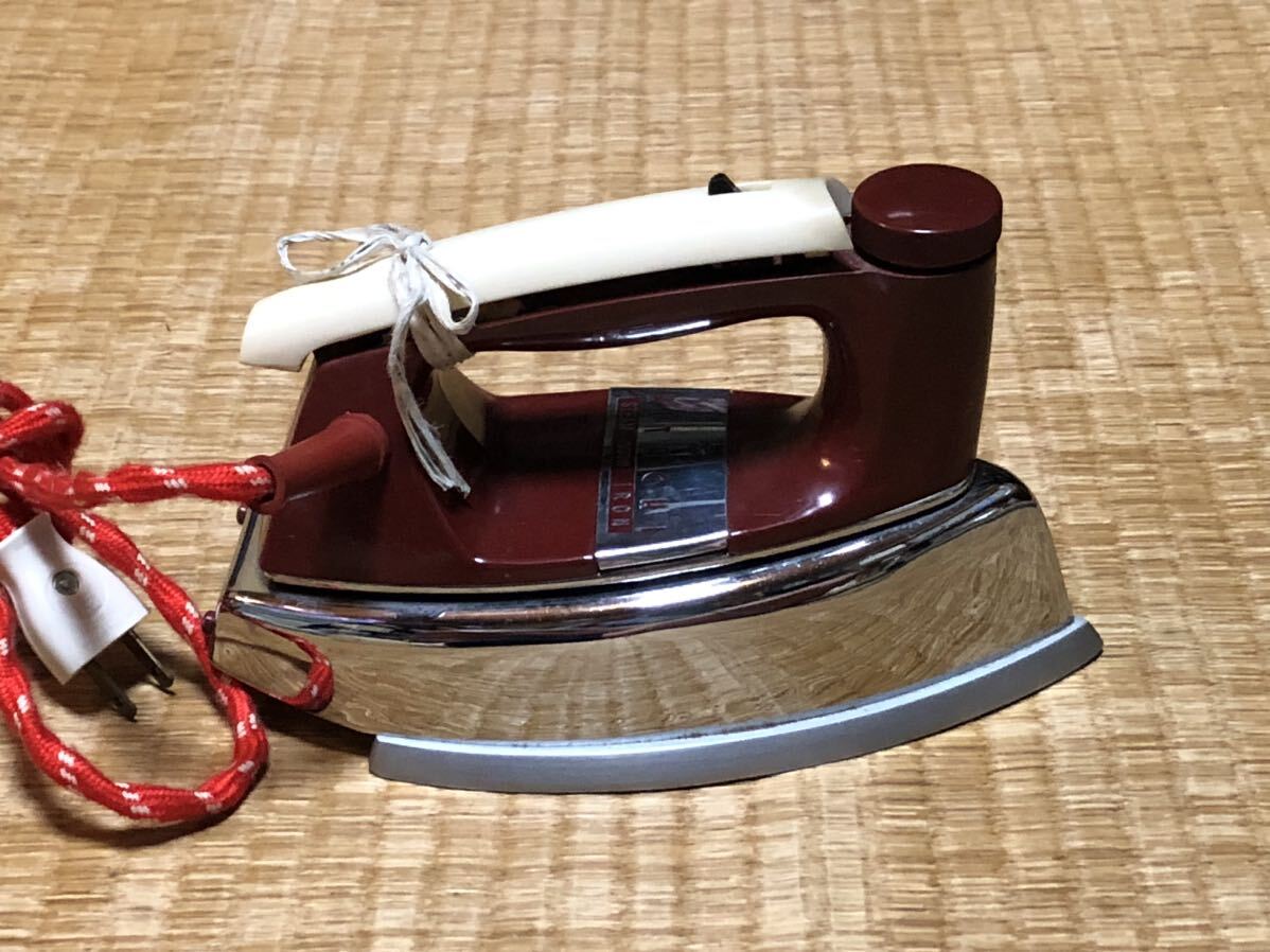 昭和レトロ 日立 スチームアイロン ジャンク 鑑賞用 レア 希少 昭和レトロ 日立 スチームアイロン ジャンク 鑑賞用 レア 希少
