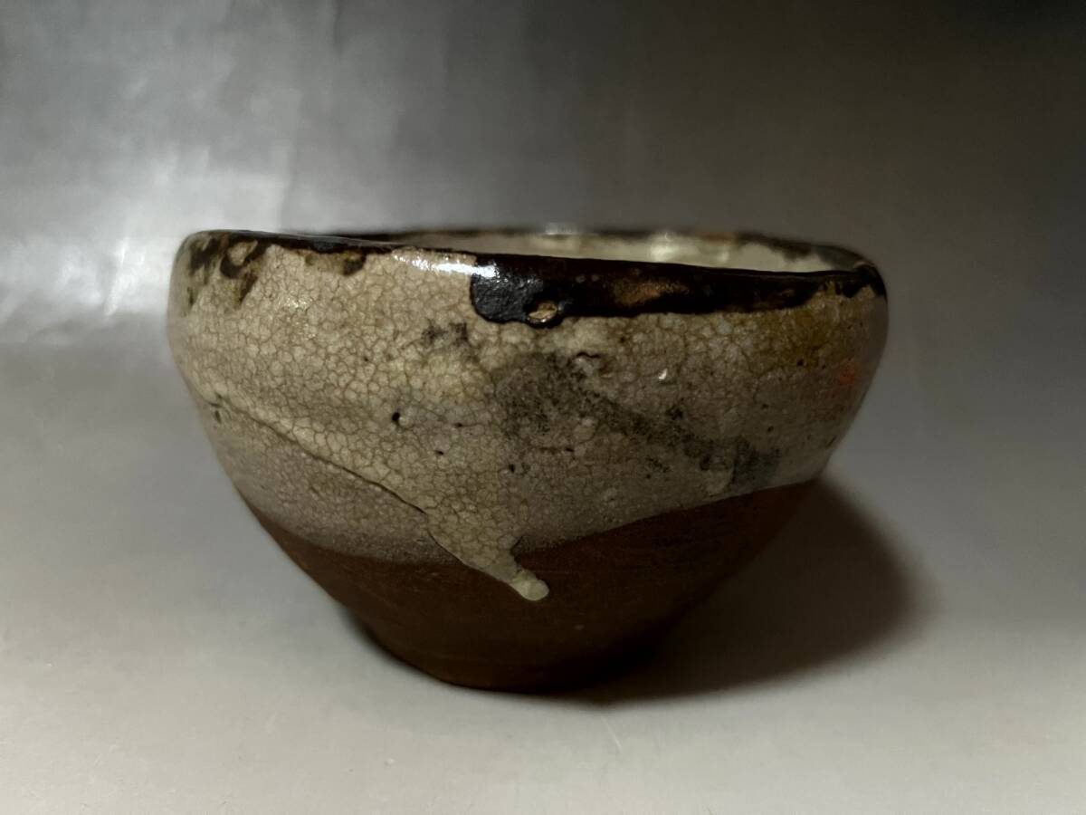 酒杯■古唐津 鯨皮 江戸期 古唐津名品 桐箱 書付有 酒器 酒杯 茶碗時代骨董■ 酒杯□古唐津 鯨皮 江戸期 古唐津名品 桐箱 書付有 酒