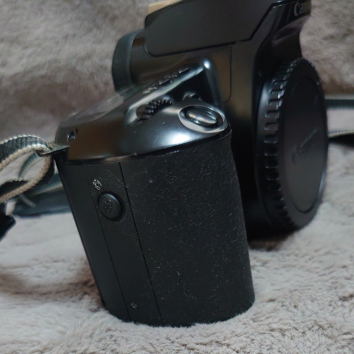 Canon EOS Kiss キャノン 一眼レフ フィルムカメラ 動作不明品 Canon EOS Kiss キャノン 一眼レフ フィルムカメラ 動作不明品