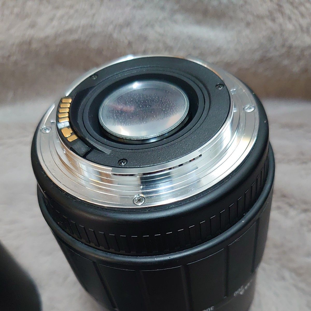 Canon EOS Kiss キャノン 一眼レフ フィルムカメラ 動作不明品 Canon EOS Kiss キャノン 一眼レフ フィルムカメラ 動作不明品