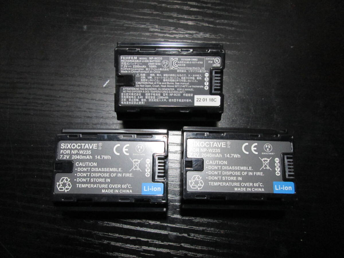 富士フイルム FUJIFILM X-H2 ボディ　縦位置グリップ VG-XH　純正バッテリー１個・互換バッテリー2個 計3個付き_充電池：純正品１個・代替品2個　計3個