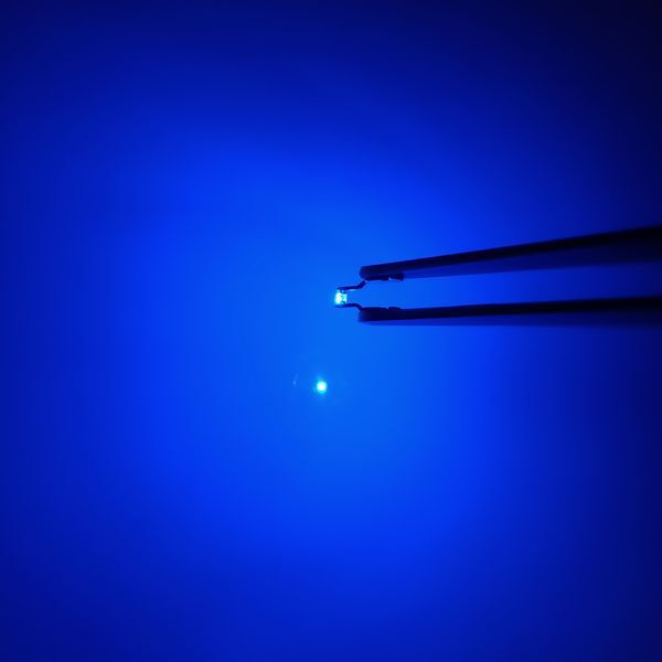2012 SMD LED 青(ブルー) 100個　【他色対応可】　メーターランプ　エアコンパネル　液晶ディスプレイ　ステアリングスイッチLED打替用_画像3
