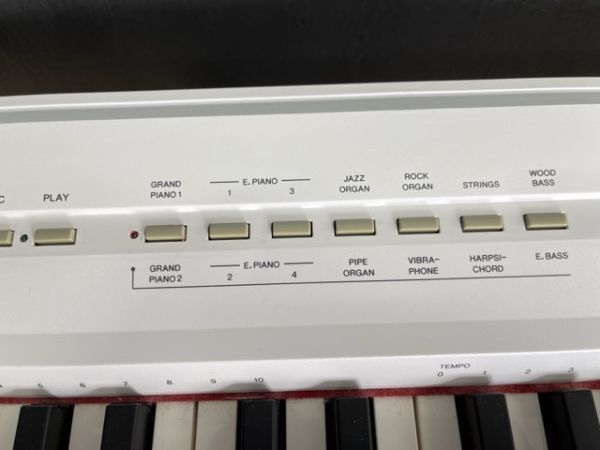 動作保証 88鍵 電子ピアノ YAMAHA ヤマハ P-105 デジタルピアノ キーボード 鍵盤楽器 ペダル 高低自在イス 手渡し歓迎 関東のみ発送/71409_画像9