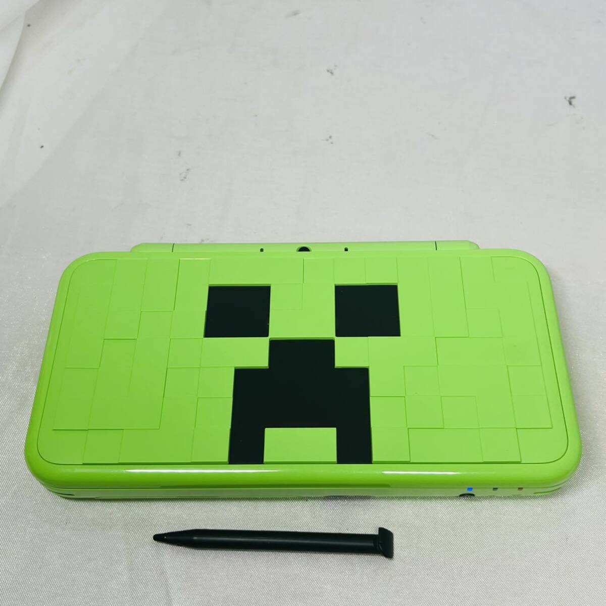 ★1円～ 限定 極美品 動作確認済 New NINTENDO 2DSLL 本体 マインクラフト クリーパーエディション Minecraft CREEPER EDITION 任天堂 _画像1