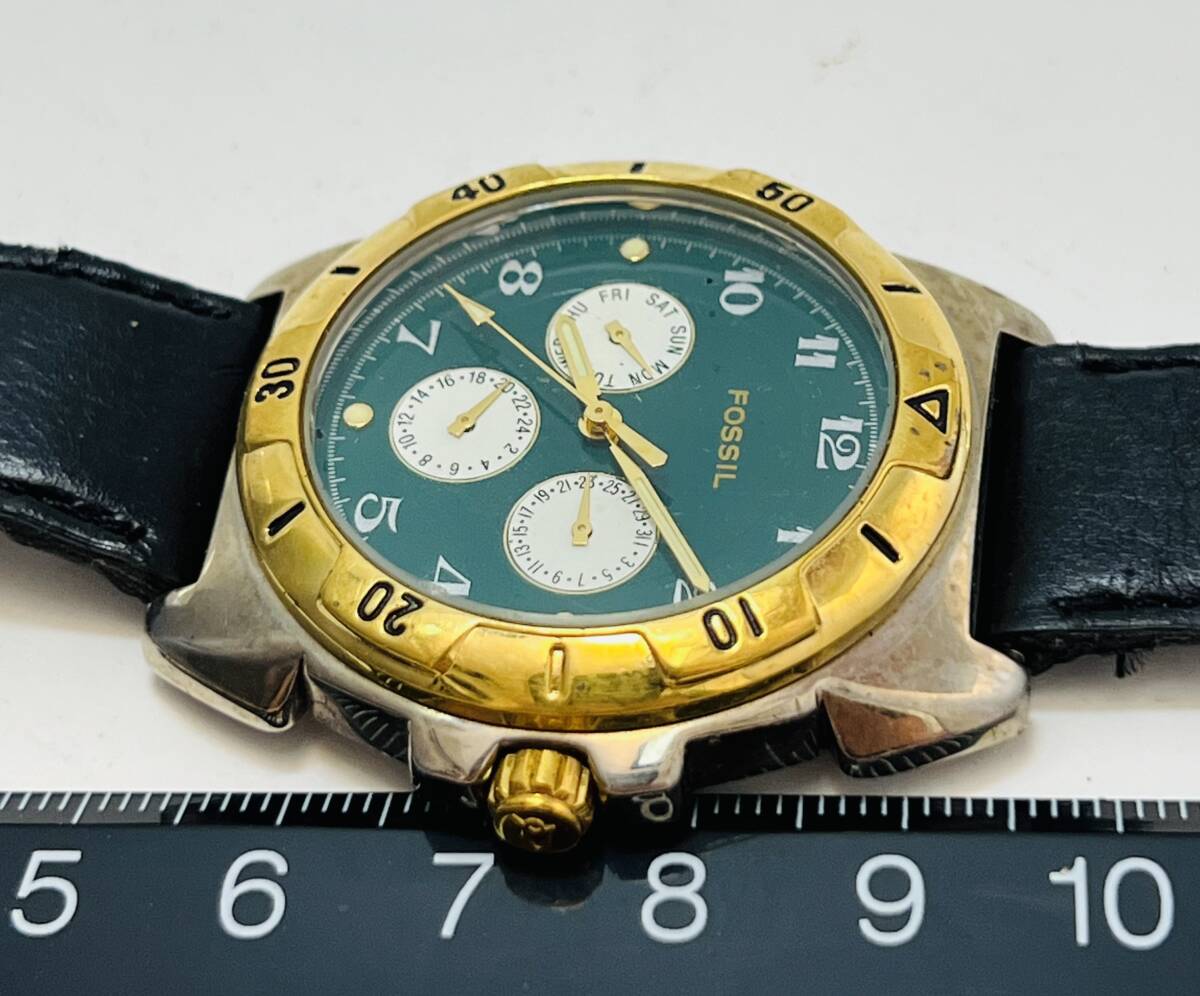 動作未確認　FOSSIL　フォッシル　AUTHENTIC BQ-8734　緑文字盤　メンズ　腕時計_画像8