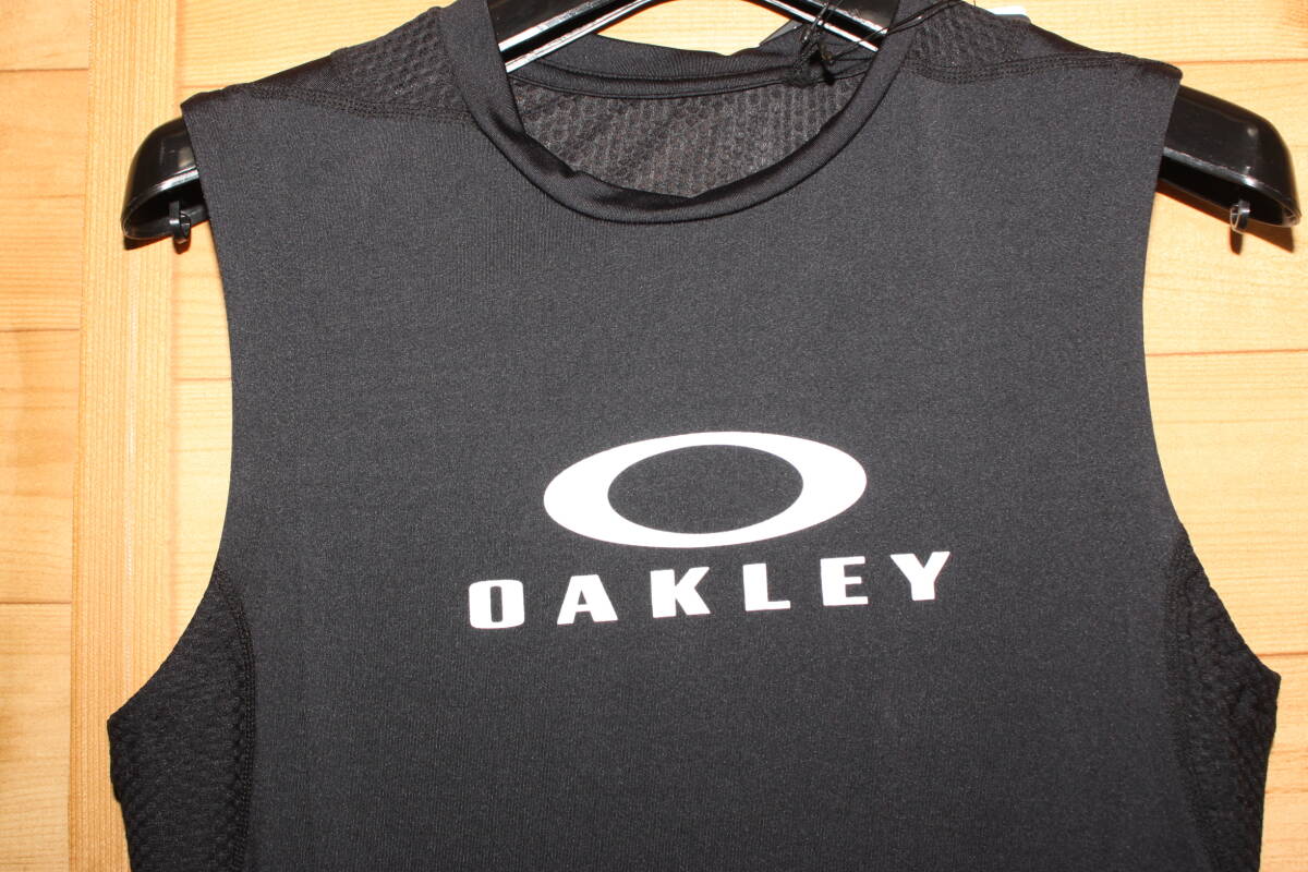 未使用　メンズM　黒　オークリー OAKLEY/タンクトップ スポーツウェア トレーニング ランニング FOA403533　送料無料即決