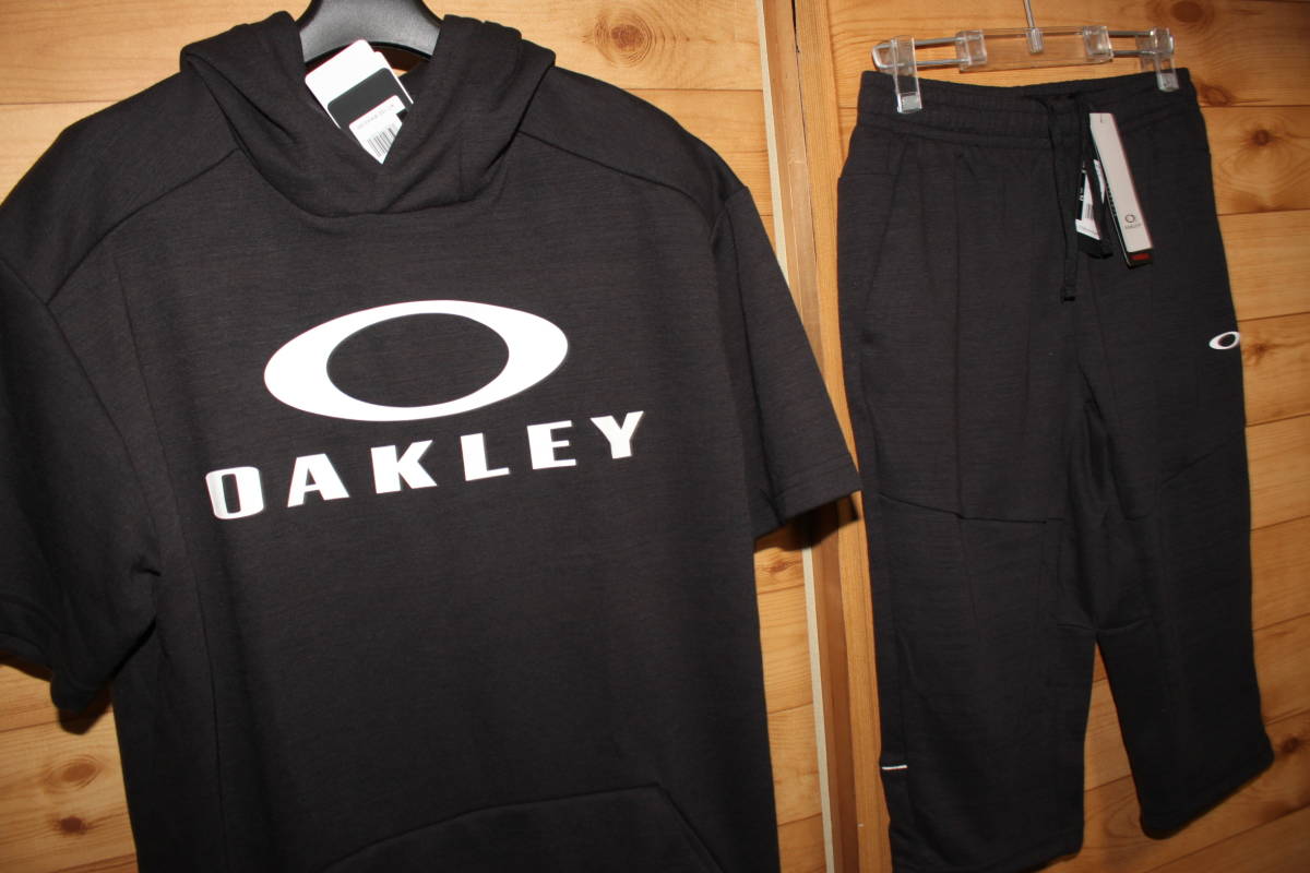 未使用オークリー　メンズL　OAKLEY　半袖スウェットパーカー＆七分丈パンツ　上下セット　送料無料即決