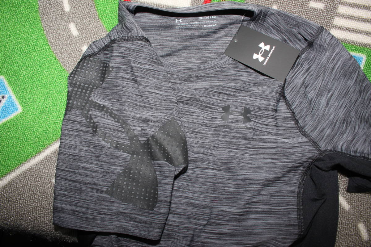 未使用アンダーアーマー　XL　黒灰　 ヒートギアコンプレッション半袖シャツ　アーマー ショートスリーブ 1368960　送料無料即決