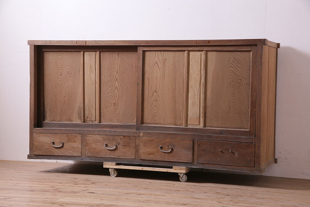 R-036692　アンティーク家具　和製アンティーク　木製引き戸のサイドボード(テレビ台、戸棚、箪笥、収納棚)(R-036692)