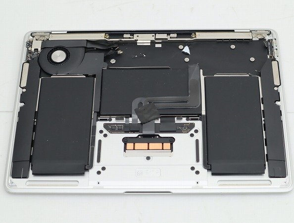 【1円スタート】Apple MacBook Air Retina 13インチ 2020 シルバー 2560x1600 A2179 EMC3302 ロジックボード欠品の画像7