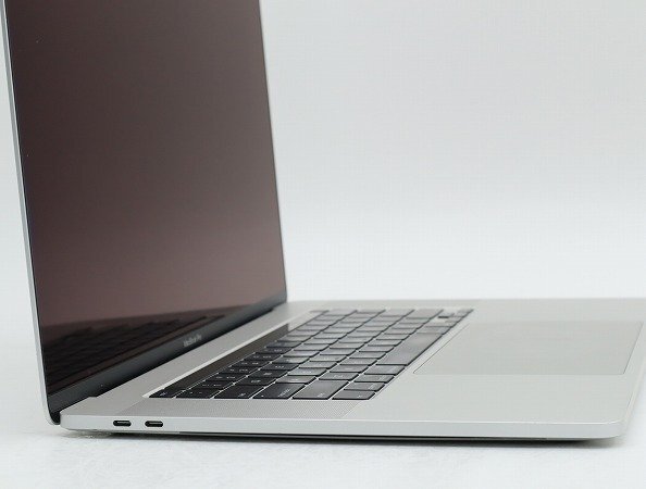 【1円スタート】Apple MacBook Pro 16インチ 2019 シルバー 3072x1920 A2141 EMC3347 ロジックボード欠品_画像5