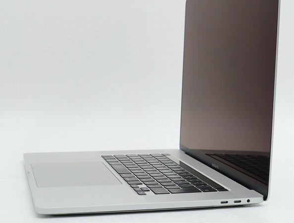 【1円スタート】Apple MacBook Pro 16インチ 2019 シルバー 3072x1920 A2141 EMC3347 ロジックボード欠品_画像4