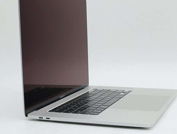 【1円スタート】Apple MacBook Pro 16インチ 2019 シルバー 3072x1920 A2141 EMC3347 ロジックボード欠品_画像5