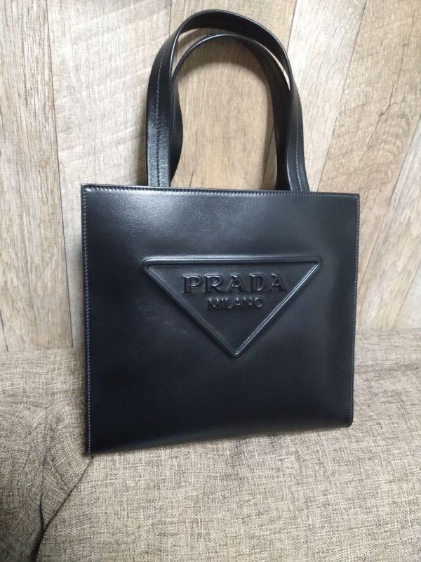 [希少]プラダ　レザー　 トート　バッグ トライアングル 2WAY　ハンドバッグ　ブラック　黒　PRADA 美品　1BG382NRM ASK 002