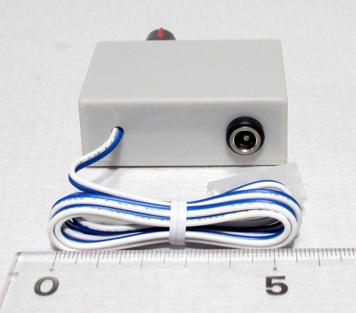  microminiature power pack KATO for PWM less -step speed control 12V1A case size 5.5cm x 4cm x 2cm