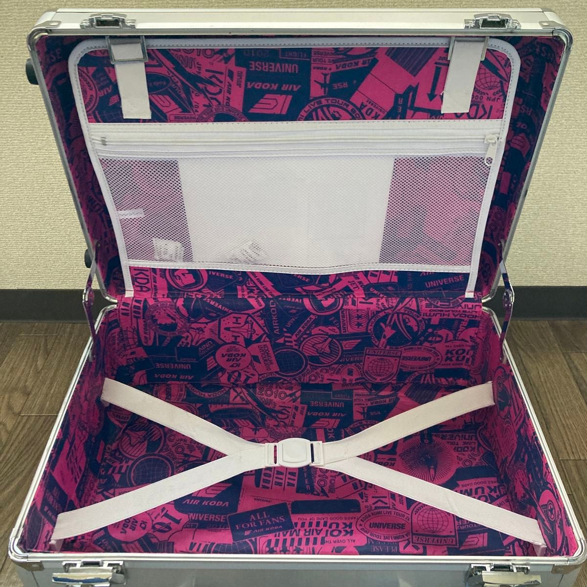 機内持込可能】universeツアーグッズ倖田來未 アルミ スーツ 機内持込可能】universeツアーグッズ倖田來未 アルミ スーツ