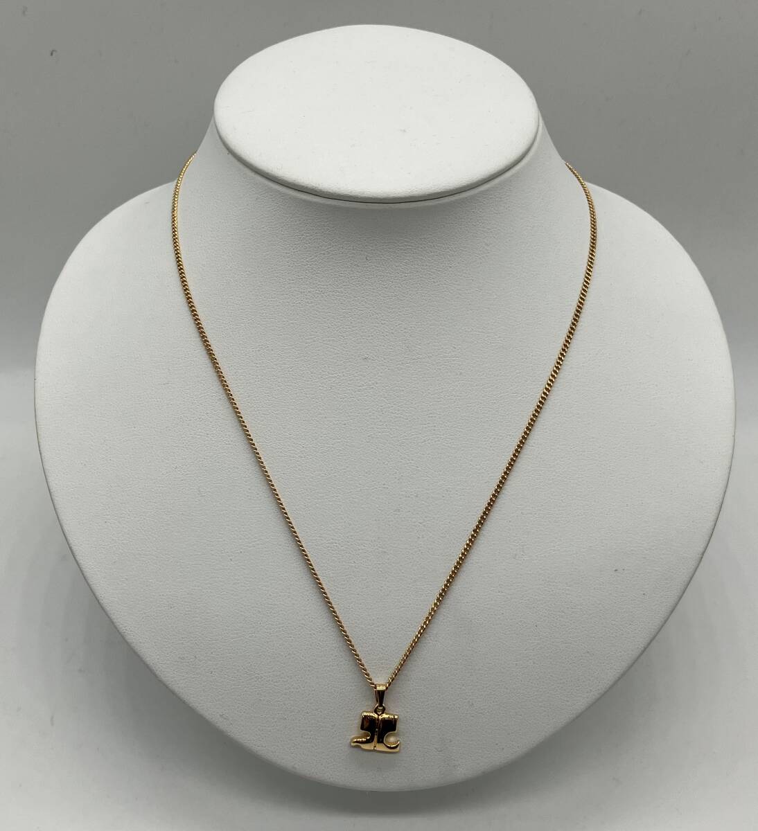 courreges 40+6cm Logo Mark Gold color necklace 