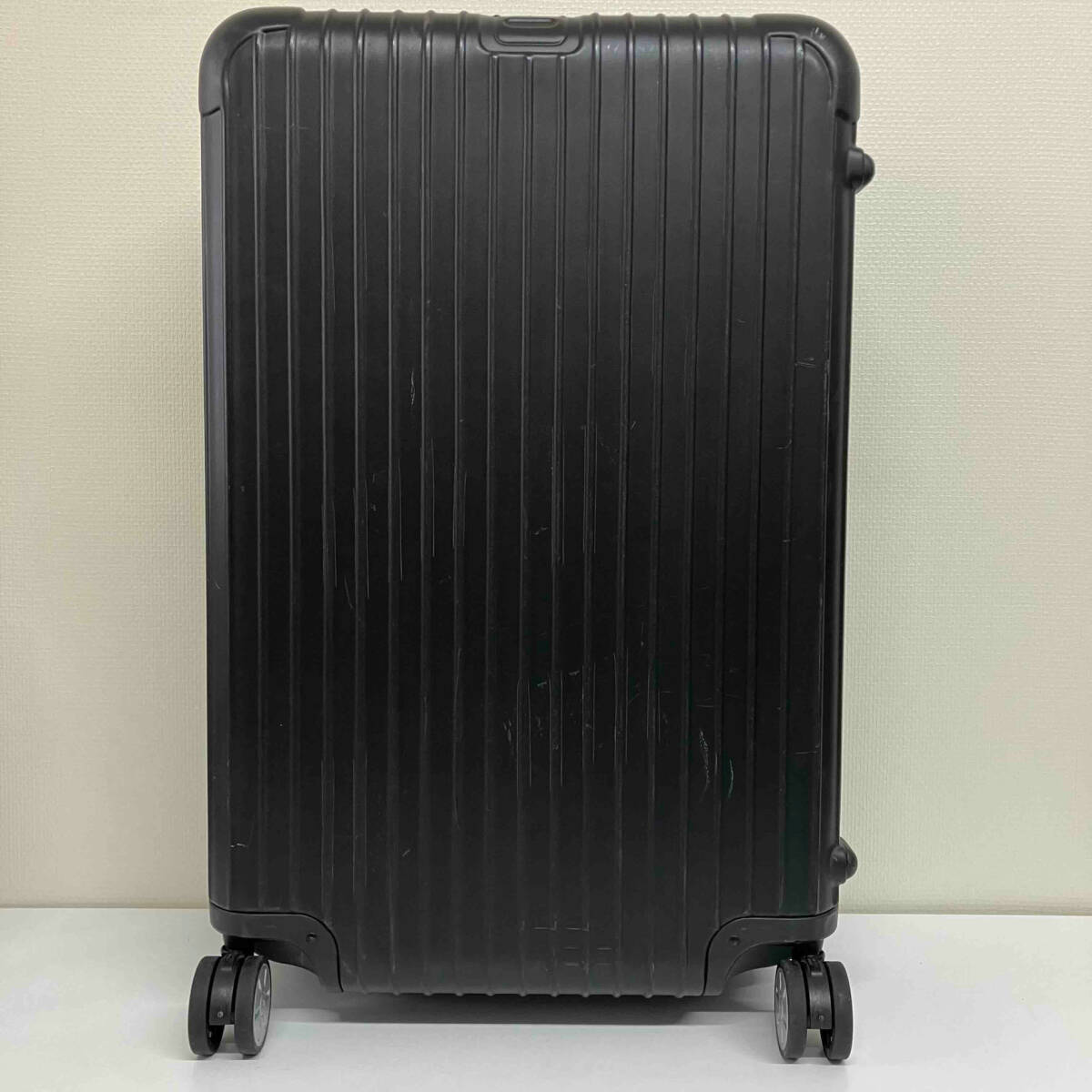 RIMOWA SALSA ESSENTIAL BLACK Rimowa salsa suitcase Carry case Esse n car ru cabin 4 wheel black 82L
