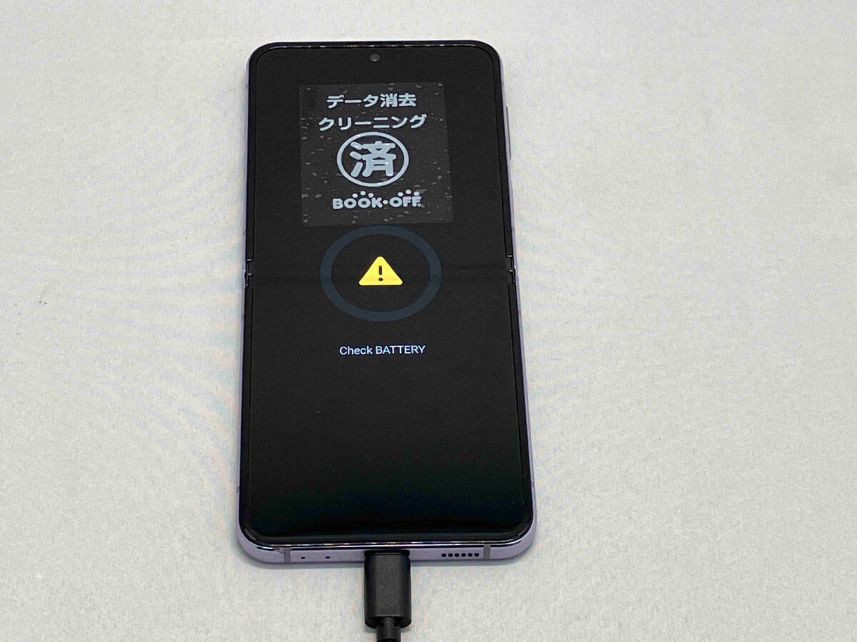 ジャンク 【SIMロックなし】Android SCG17 Galaxy Z Flip4の画像2