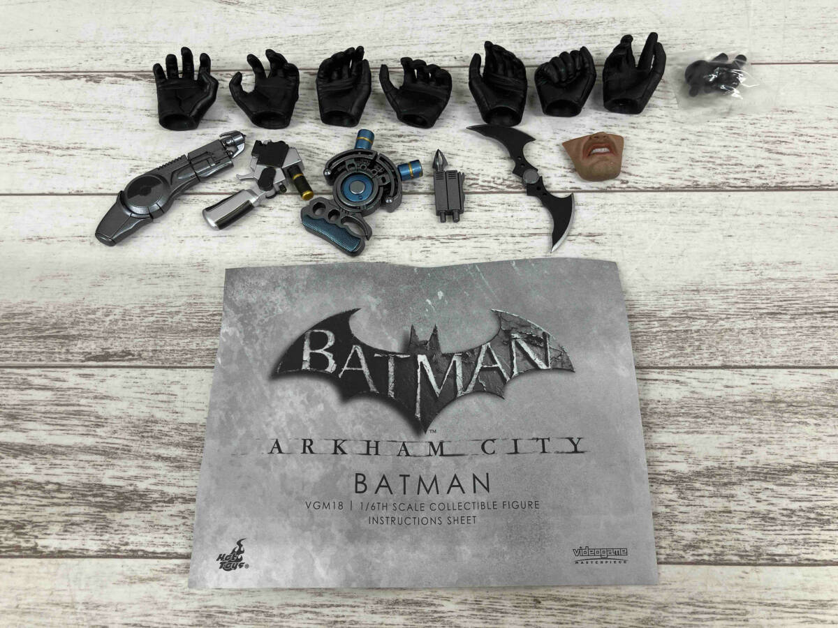 HotToys BATMAN ARKHAM CITY 1/6TH SCALE COLLECTIBLE FIGURE バットマン 現状品の画像2