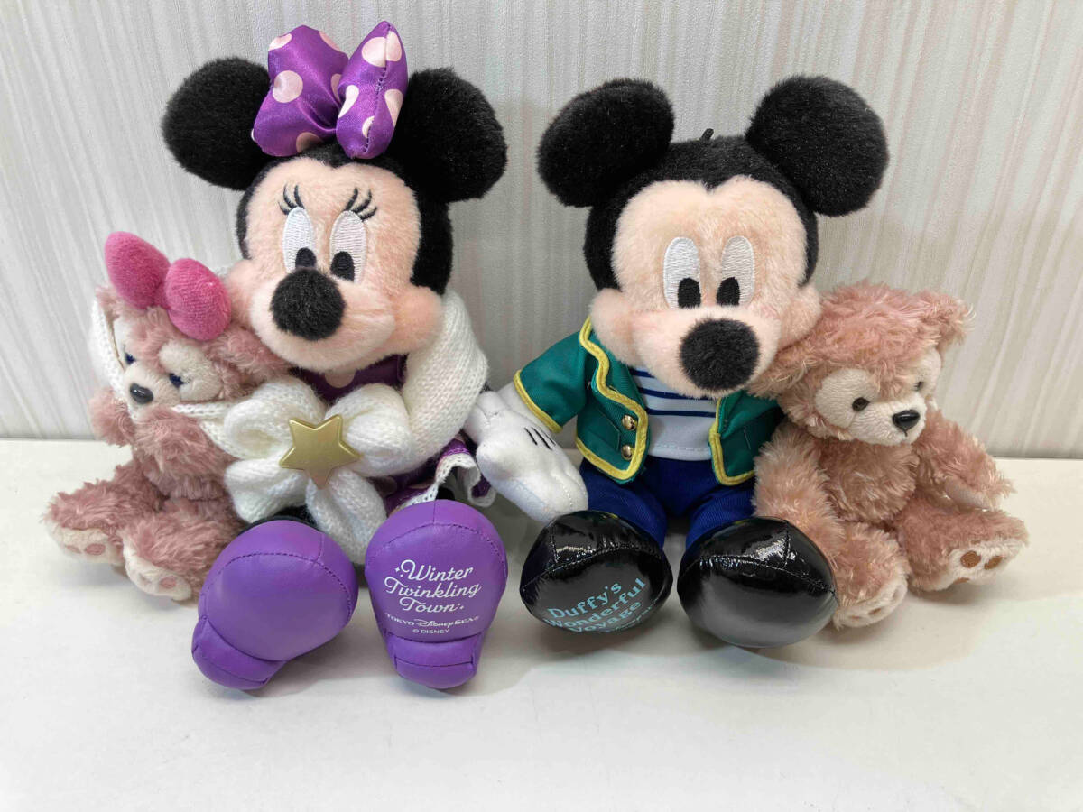 TDS ミッキーマウス&ダッフィー・ミニーマウス&シェリーメイ ぬいぐるみバッジ ワンダフル ヴォヤッジ ウィンタートゥインクリングタウン
