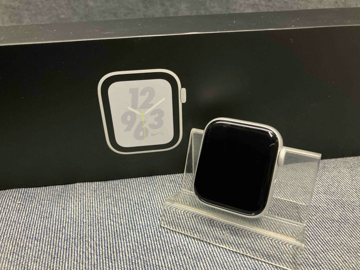 【1円スタート】Apple Series4 40mm GPS MU7F2J/A アップルウォッチ(ゆ21-06-03)_画像1