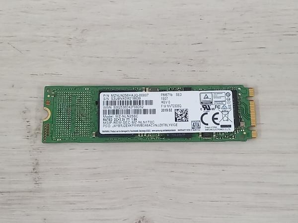 7 Samsung MZ-NLN256C(256GB) built-in SSD