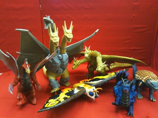 1 body 1 jpy start monster, mechanism King Giddra Ultraman Baltan Seijin dinosaur Godzilla King Giddra Mothra figure set sale **