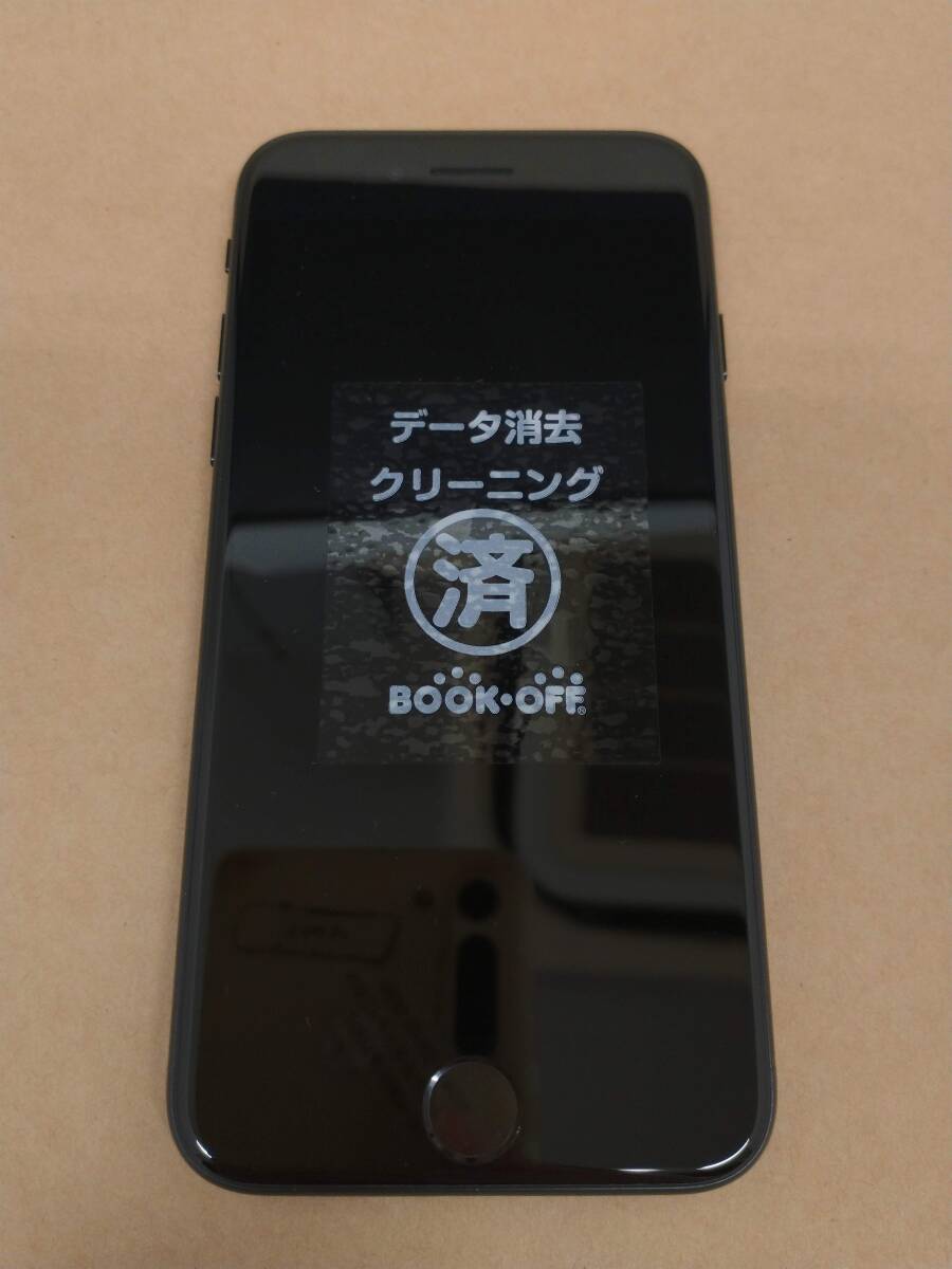 本体のみ MMYC3J/A iPhone SE(第3世代) 64GB ミッドナイト au SIMロック解除済_画像1
