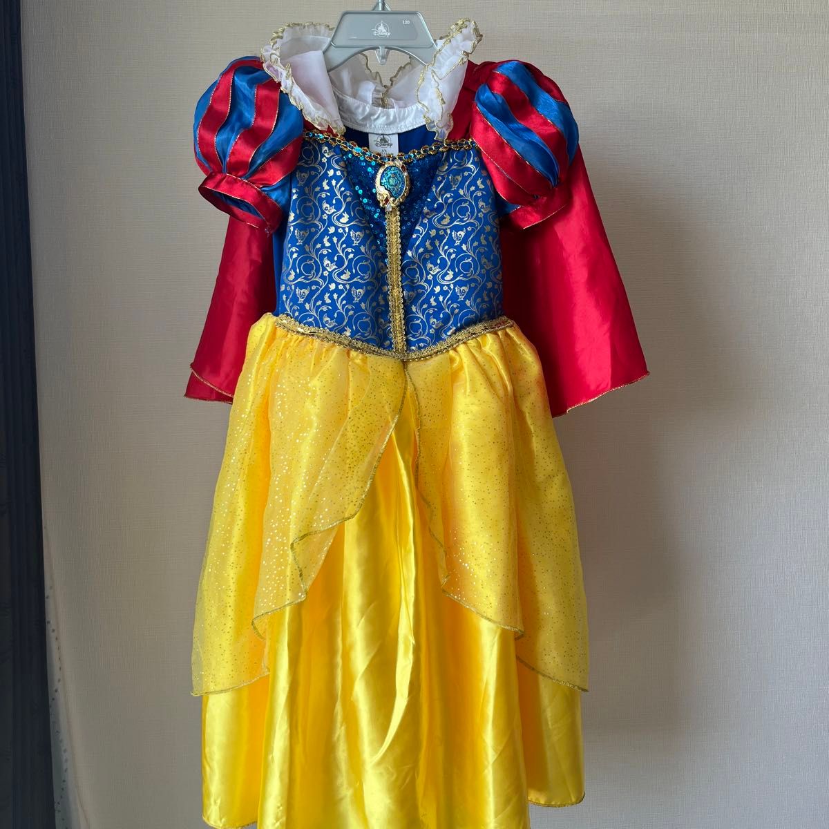 ディズニープリンセス　白雪姫　ドレス　120センチ