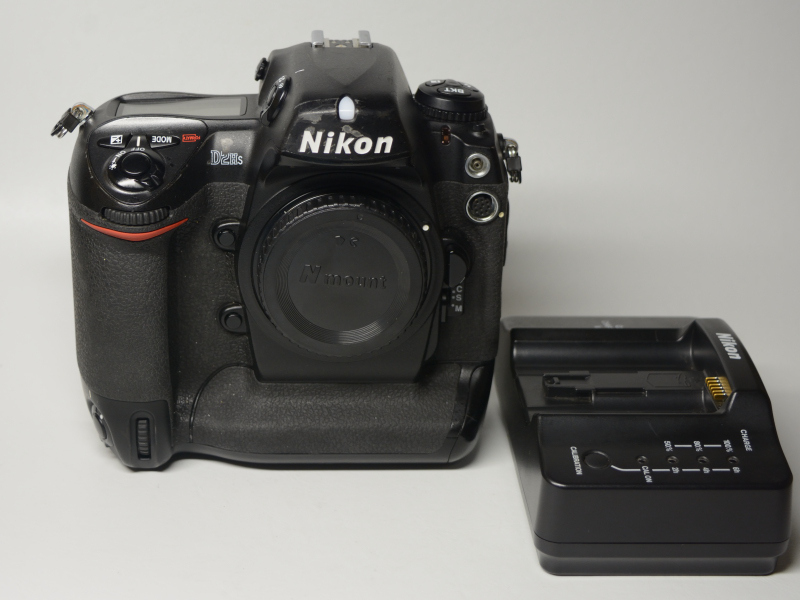 Nikon D2HS 中古完動良品_画像1