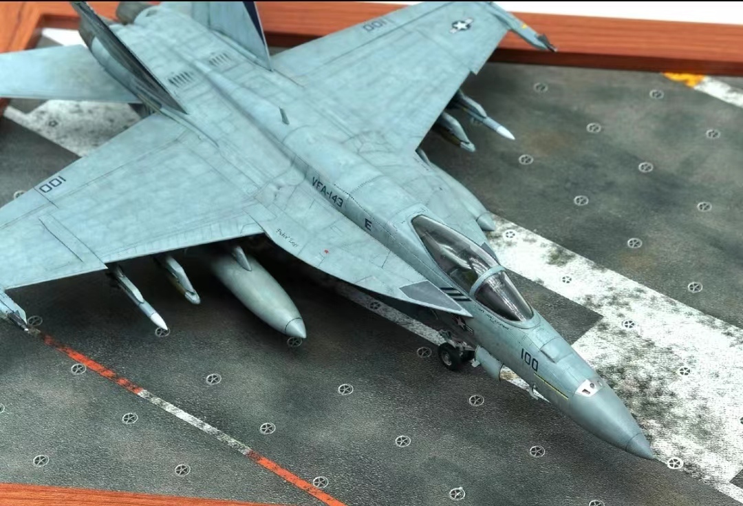 1/72 アメリカ海軍 F/A-18E スーパーホーネット 組立塗装済完成 1/72 アメリカ海軍 F/A-18E スーパーホーネット 組立塗装済完成
