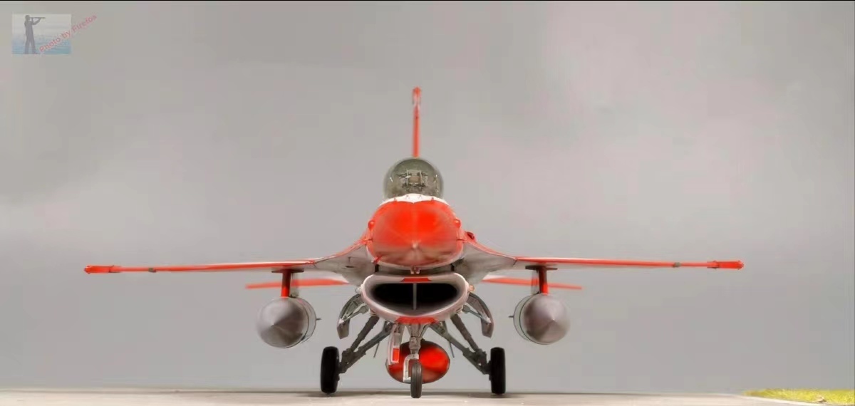 1/48 シンガポール F-16C 組立塗装済完成品_画像8