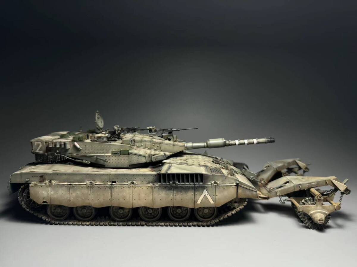 1/35 イスラエル国防軍 主力戦車 メルカバ Mk.3BAZ 組立塗装済完成品
