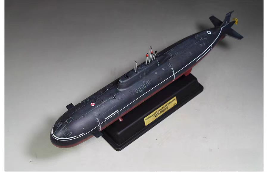 1/350 Russia navy aklaⅡ Class . water . construction painted final product 