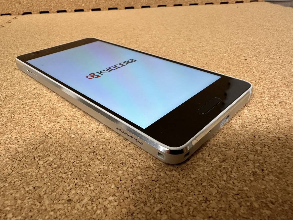【中古】京セラ(KYOCERA) Android One X3 ホワイト 32GB 本体のみ Y!モバイル SIMロック解除不明 andorid_画像3