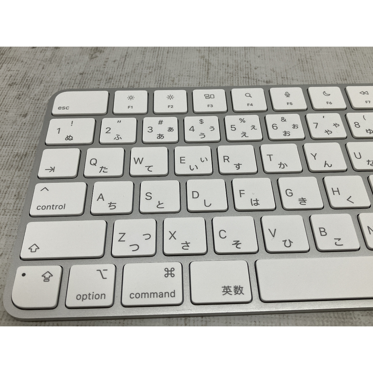 【動作保証】 Apple MK2A3J/A Magic Keyboard マジックキーボード PC周辺機器 アップル 家電 中古 H8837577_画像3