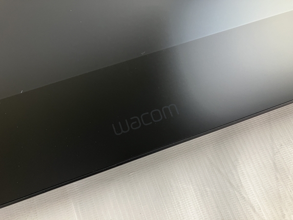 【動作保証】 Wacom Cintiq Pro 24 DTK-2420/K0 23.6型 液晶 ペン タブレット 4K対応 2019年製 IPS 方式 PC 周辺 機器 中古 良好 N8815962_画像8