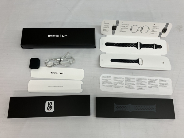 【動作保証】Apple Watch MKL53J/A A2478 Nike Series7 45mm GPS+Cellular モデル ミッドナイト ナイキ アップル 中古 C8823123_画像2
