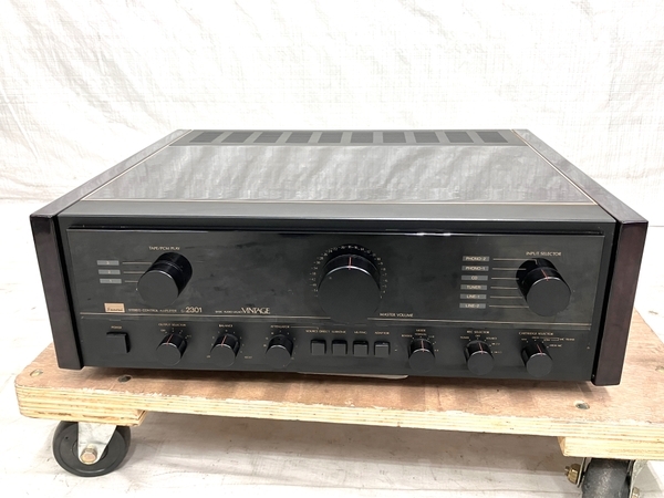 【動作保証】 SANSUI C-2301 VINTAGE ハイグレード ステレオ コントロール アンプ プリアンプ オーディオ 音響 機材 名機 中古 Y8806913_画像2