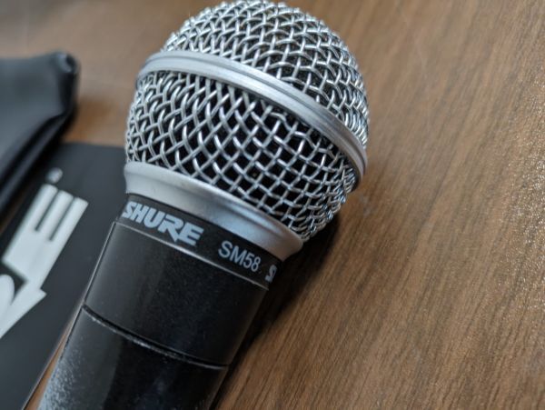 SHURE ( シュア ) / SM58　ダイナミックマイク　スイッチ付き　①_画像2