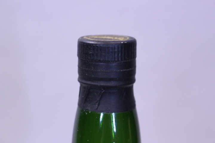 p-1950　未開栓古酒　Calvados カルヴァドス VSOP 700mL_画像2