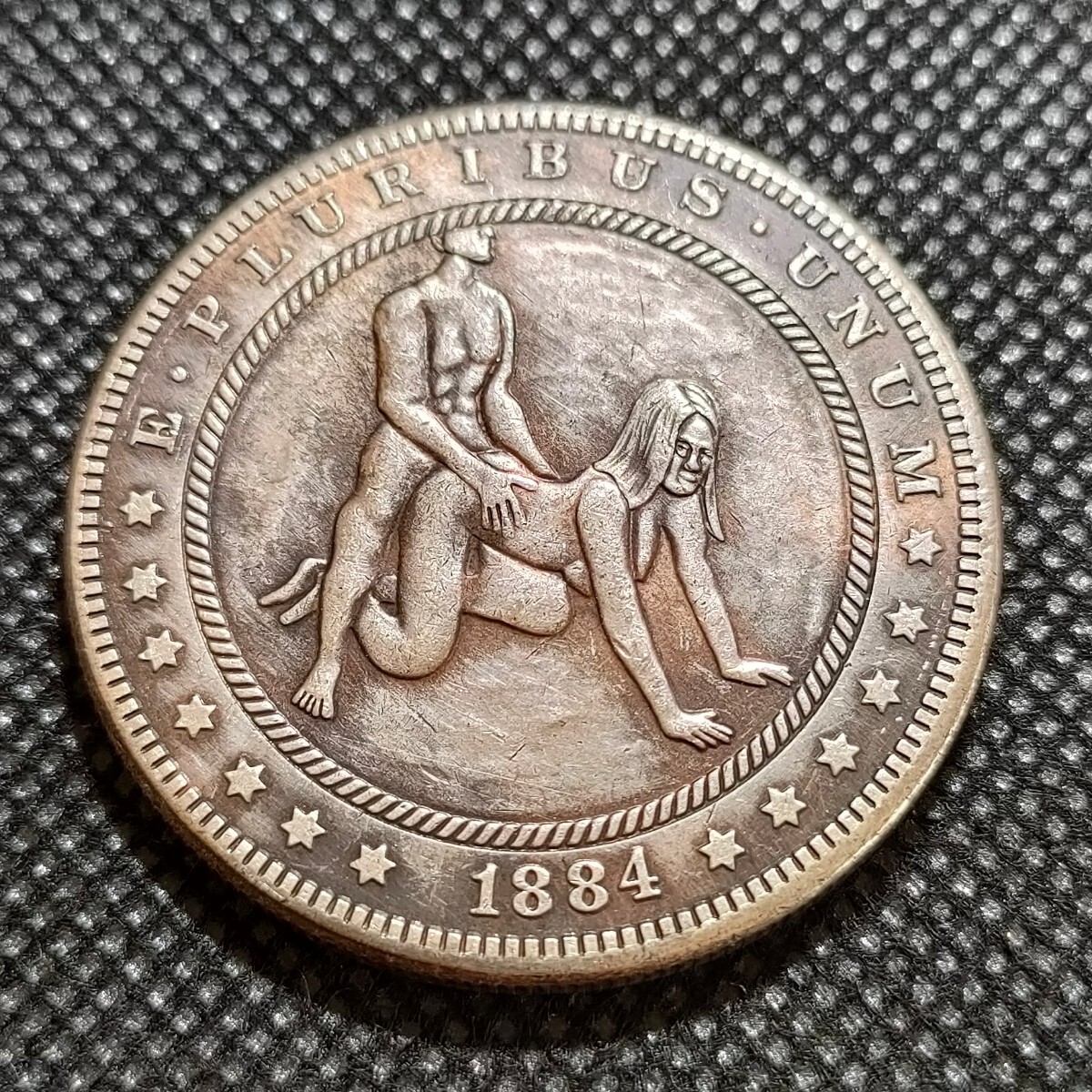 8133　アメリカ古銭　ルンペン　約38mm　イーグル　チャレンジコイン　ゴルフマーカー　コイン　アンティーク　ホーボー_画像1