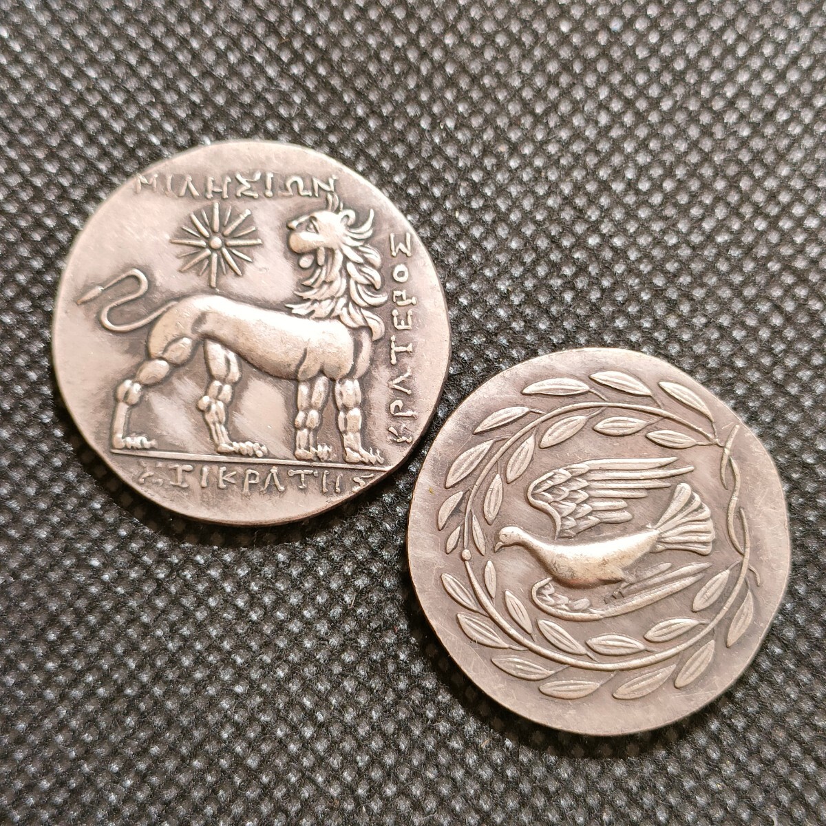 8139　古代ローマ　ギリシャ古銭2枚　チャレンジコイン　アンティークコイン_画像2