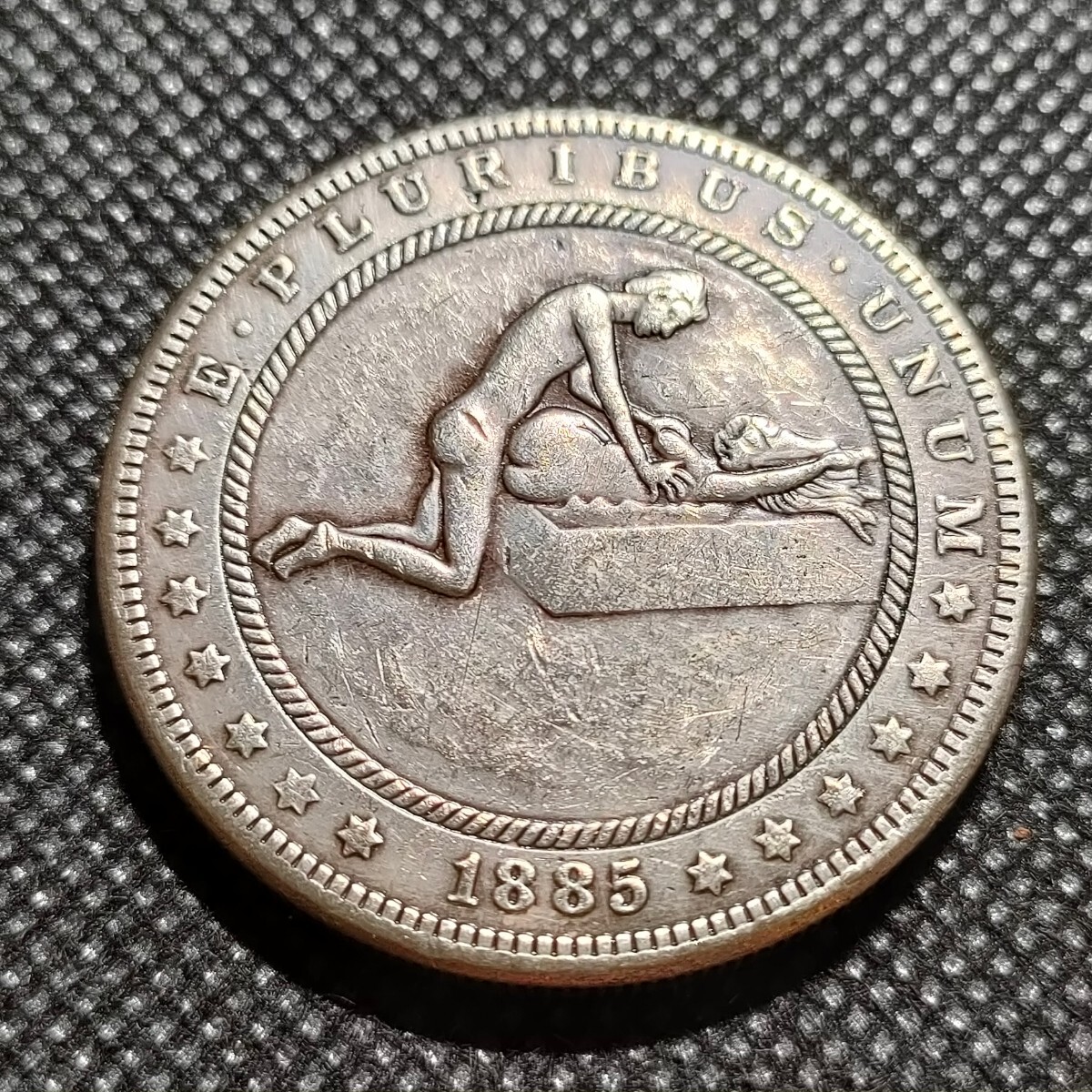 8217　アメリカ古銭　ルンペン　約38mm　イーグル　チャレンジコイン　ゴルフマーカー　コイン　アンティーク　ホーボー_画像1