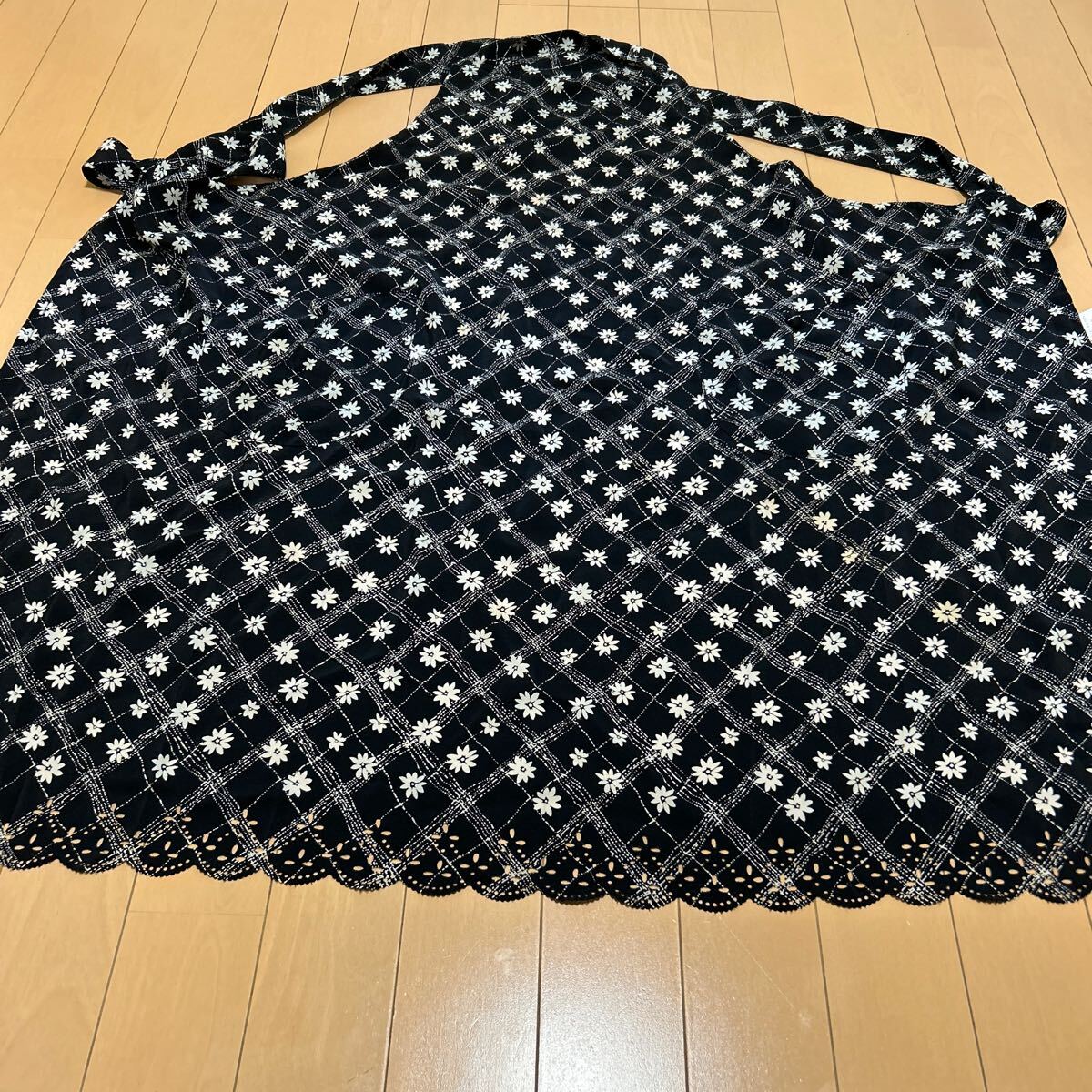 美品 ポリエステル柄エプロンの画像1